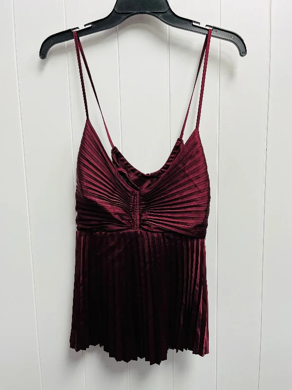 women's tops for those who want to wear pieces that are both comfortable and stylishRed Top Sleeveless Banana Republic, Size Xl